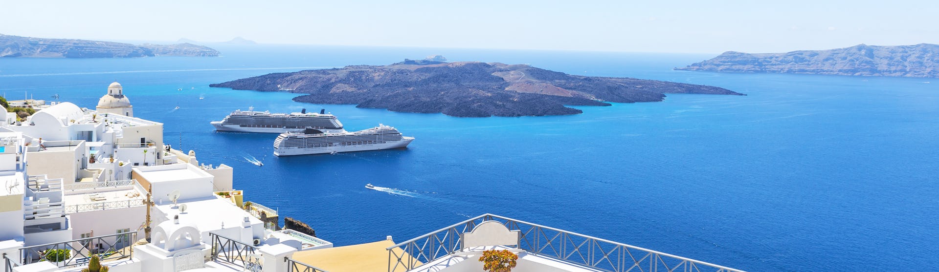 Her finner du Middelhavets fineste cruise - opplev flere spennende destinasjoner på en og samme reise. Middelhavet er blant Tickets mest bestilte ruter og det er ikke vanskelig å forstå hvorfor.